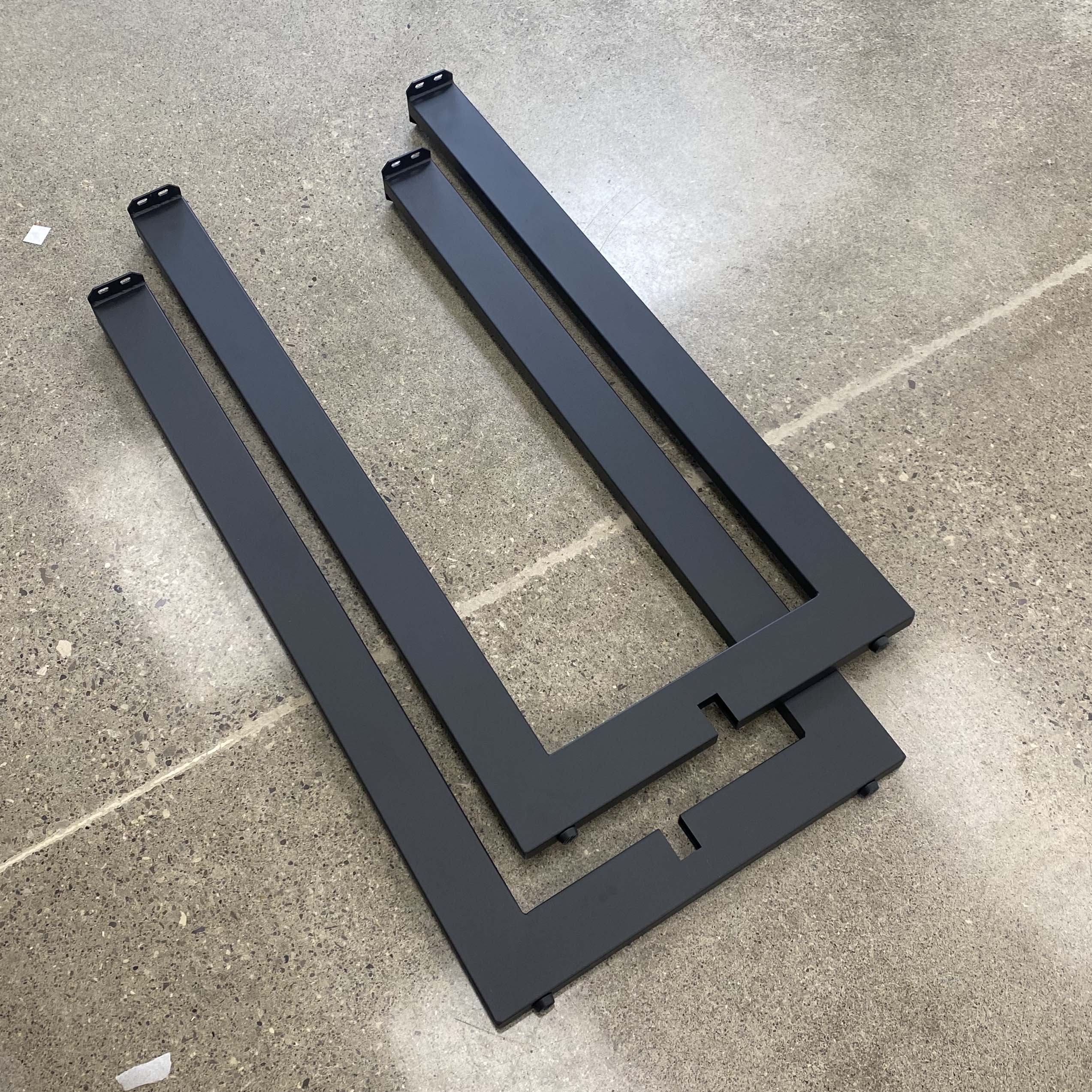 SS1480 Round-Cross Table Base for Bar Height, 1 Set